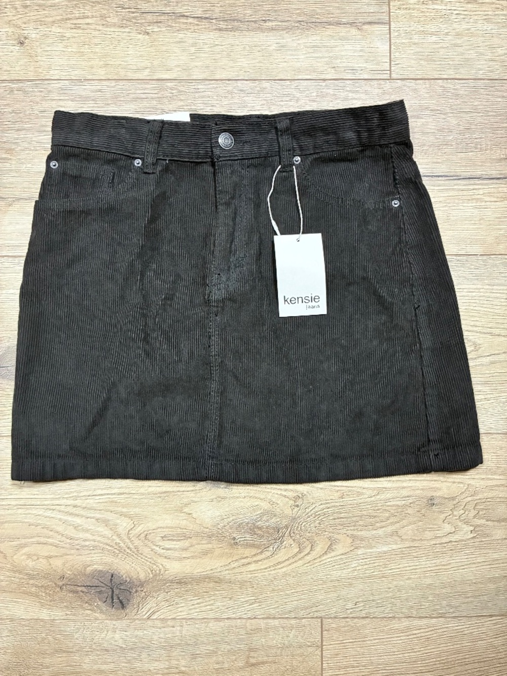 NWT Kensie Jeans Black Corduroy Mini Skirt Size 4/27